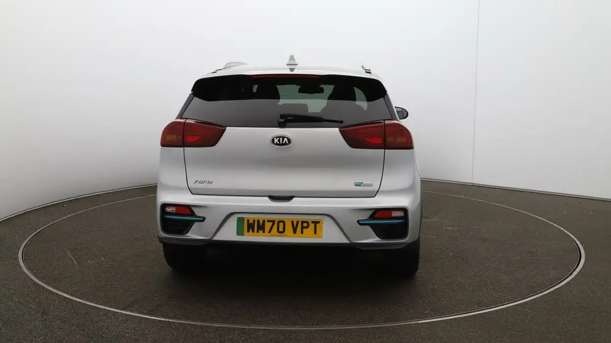 2021-kia-e-niro-ev-4-big-51