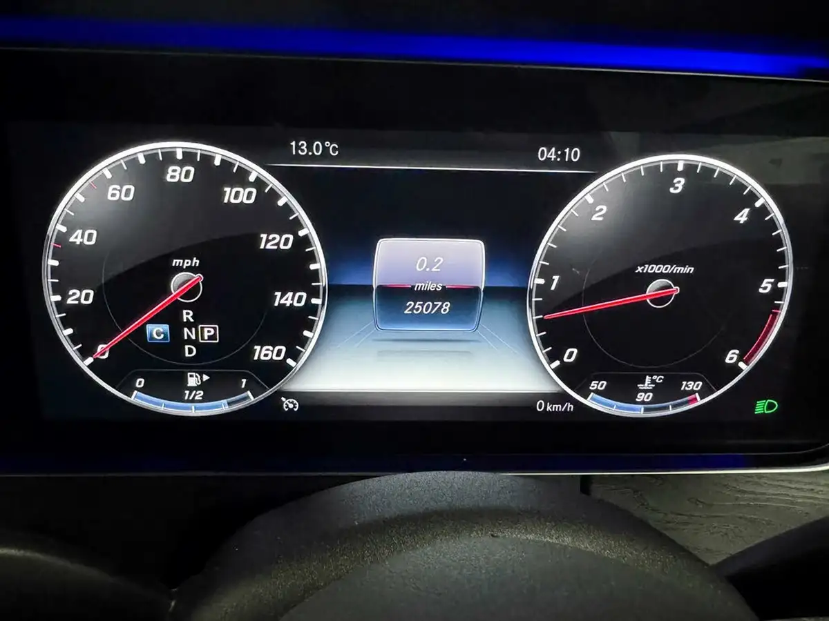2020-mercedes-benz-e-class-30-d-e400d-amg-line-premium-plus-coupe-2d-big-37