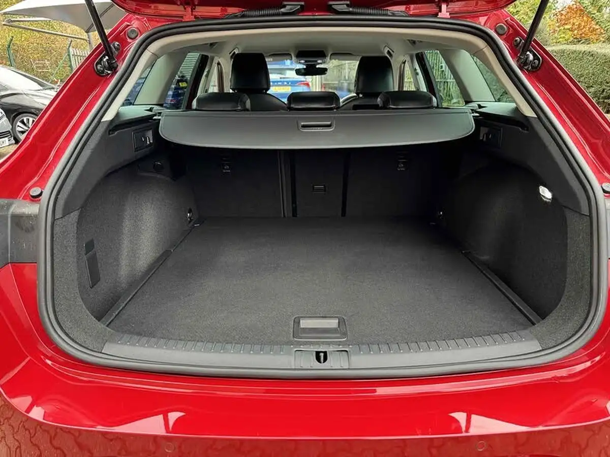 2021-seat-leon-15-etsi-fr-estate-big-17