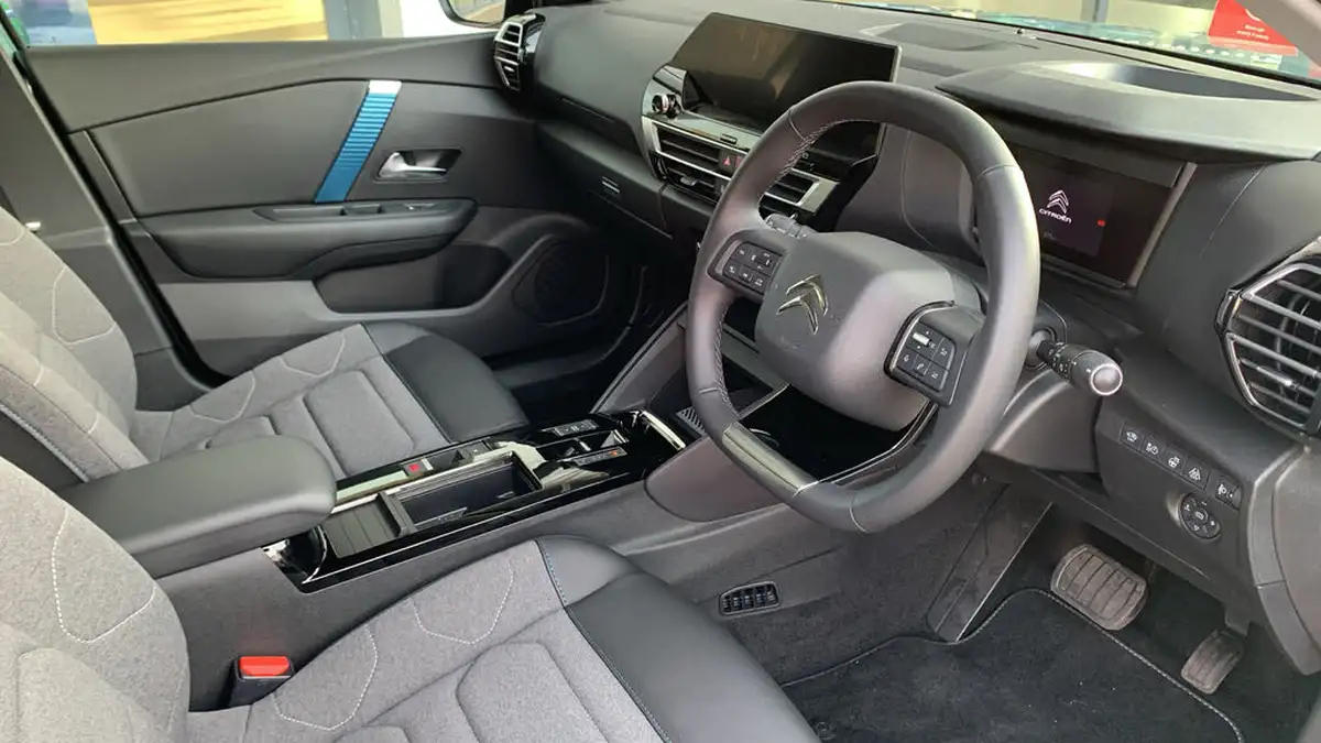 2022-citroen-c4-e-c-series-edition-big-10