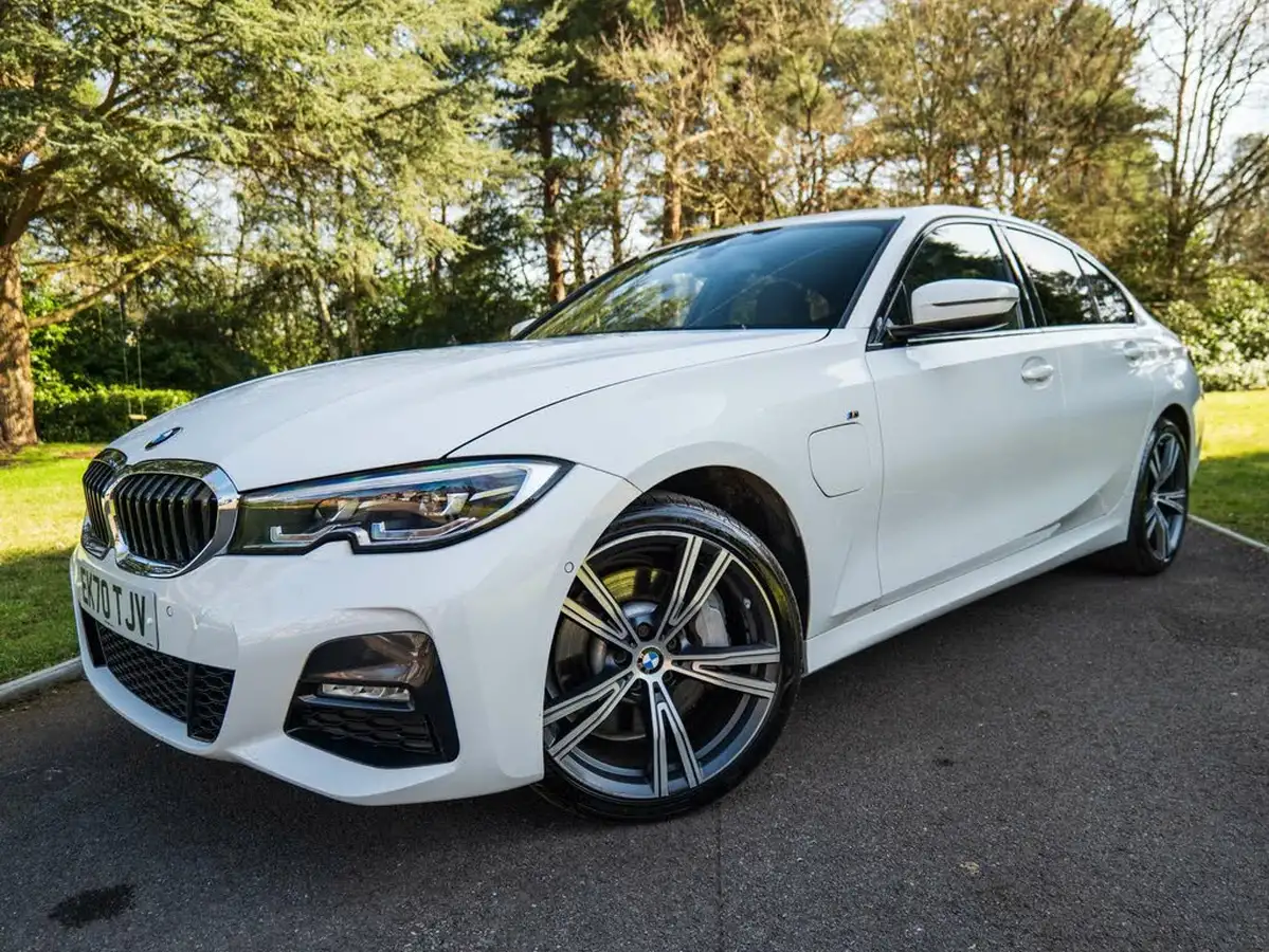 2020-bmw-3-series-20-330e-m-sport-saloon-4d-big-19