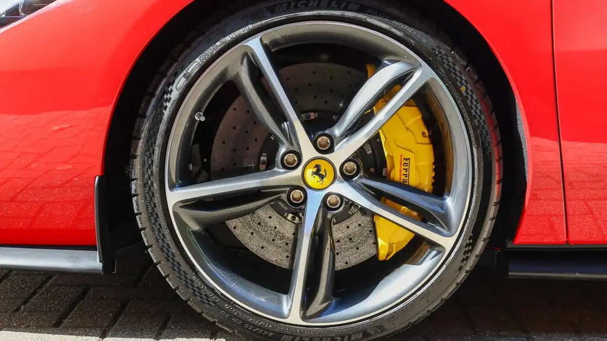 2023-ferrari-296-gts-big-22