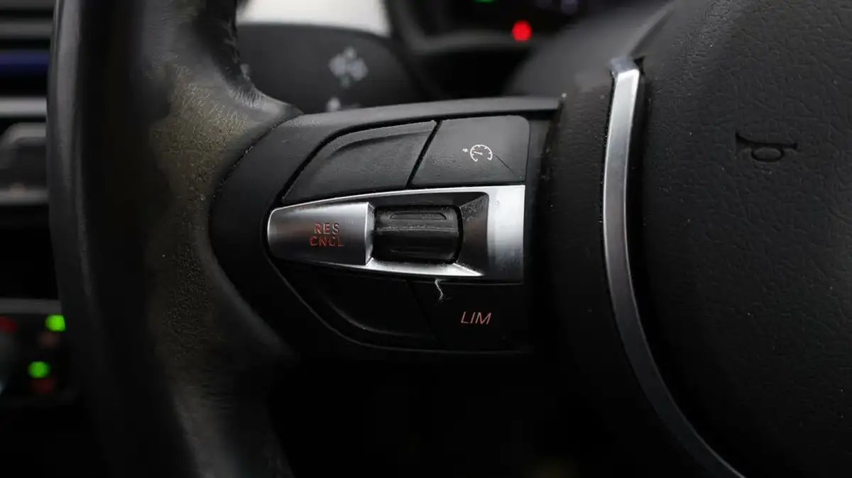 2020-bmw-x1-15-sdrive18i-m-sport-big-15