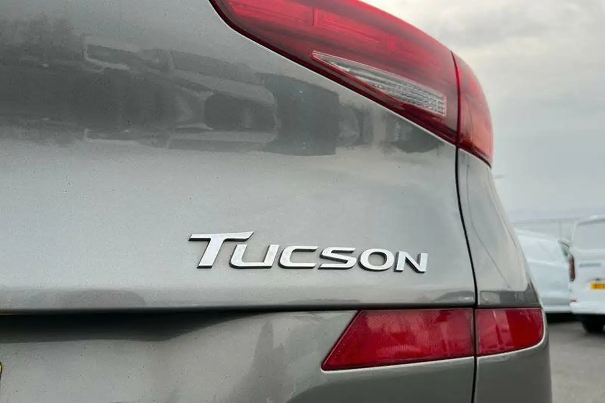 2019-hyundai-tucson-16-gdi-se-nav-big-24