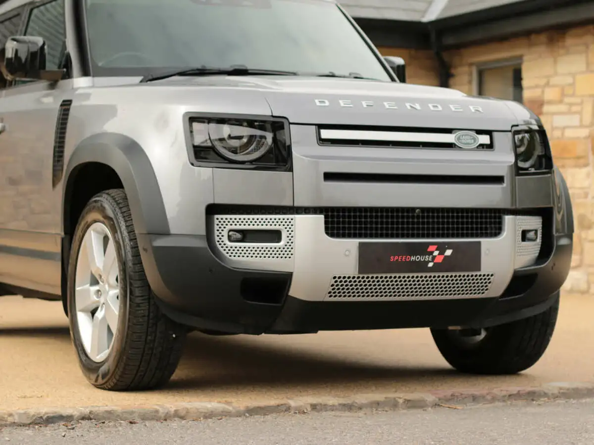 2021-land-rover-110-defender-30-d250-hard-top-se-110-big-23