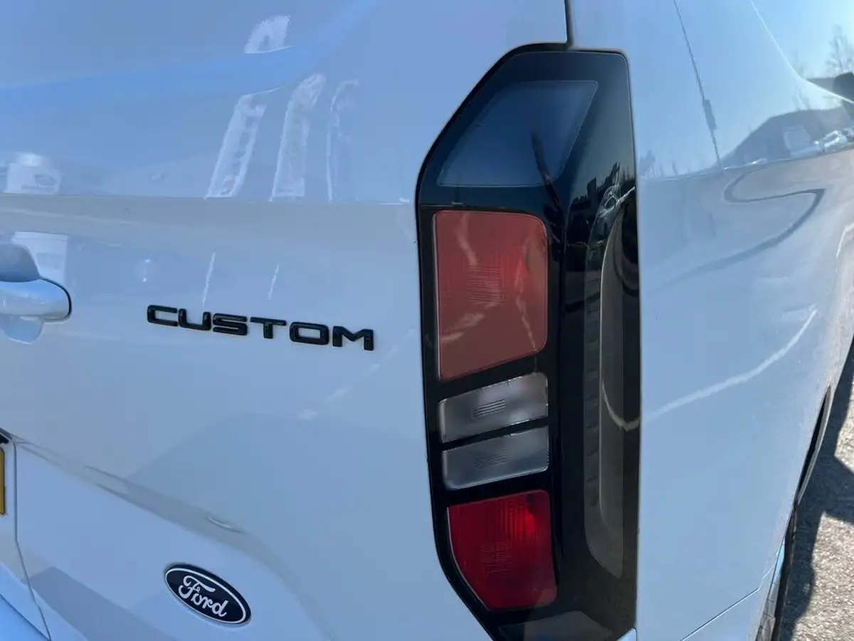 2023-ford-transit-custom-20tdci-280-l1h1-limited-136pseu6e-panel-van-1996cc-big-33