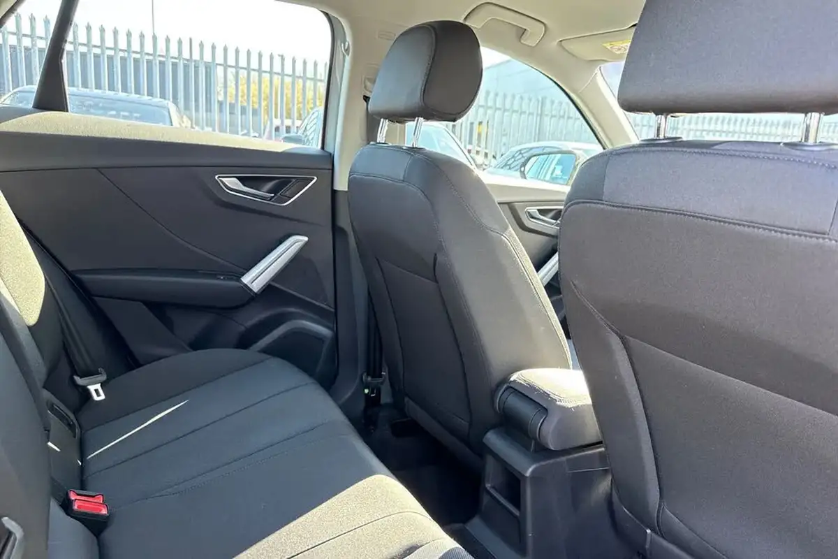 2021-audi-q2-10-30-tfsi-technik-big-35