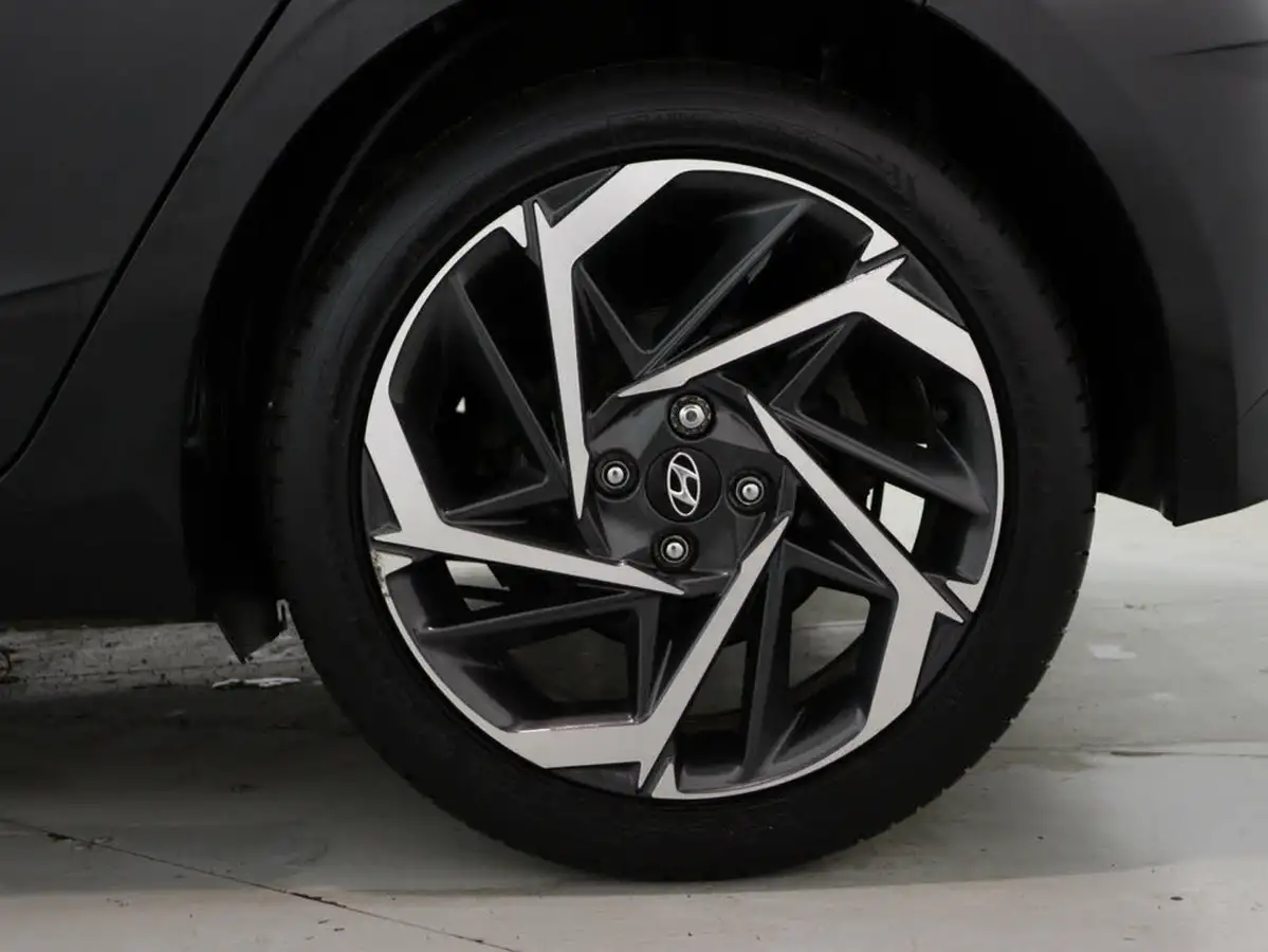 2022-hyundai-i20-10-t-gdi-premium-dct-big-8