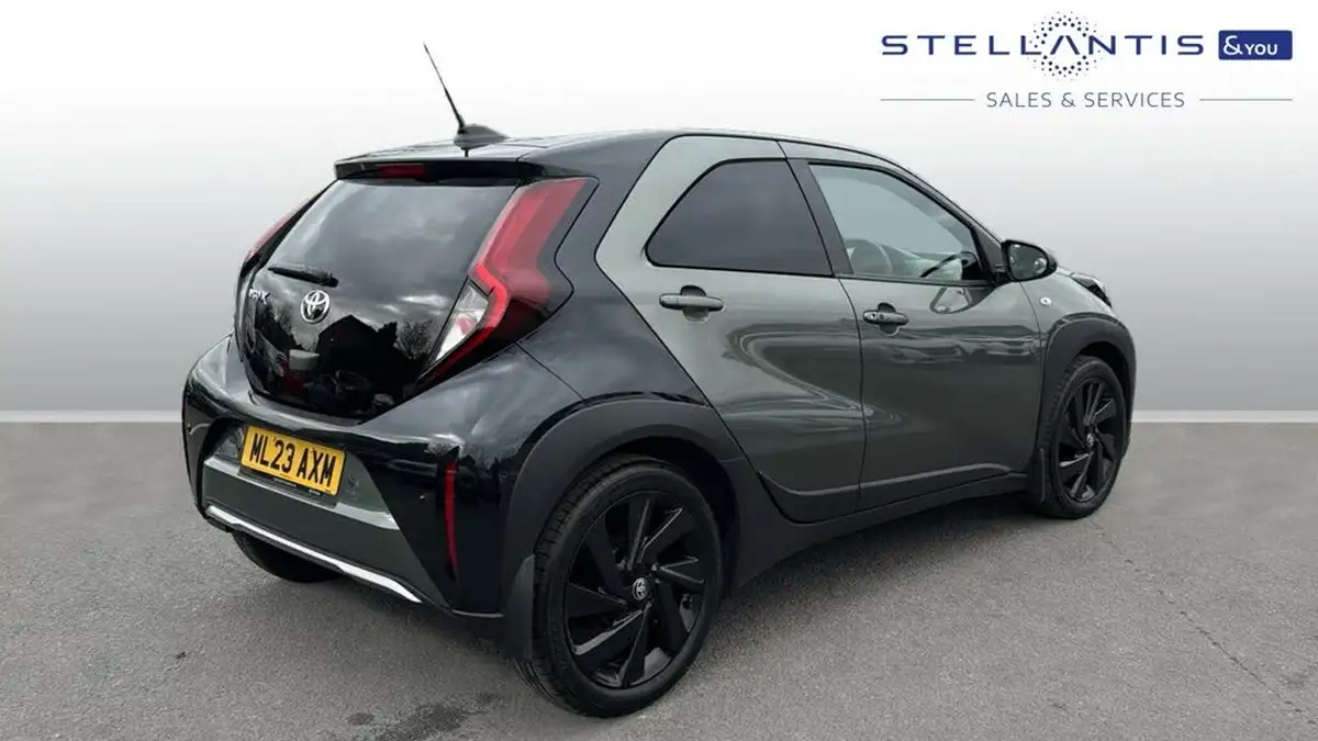 2023-toyota-aygo-x-10-vvt-i-exclusive-big-2