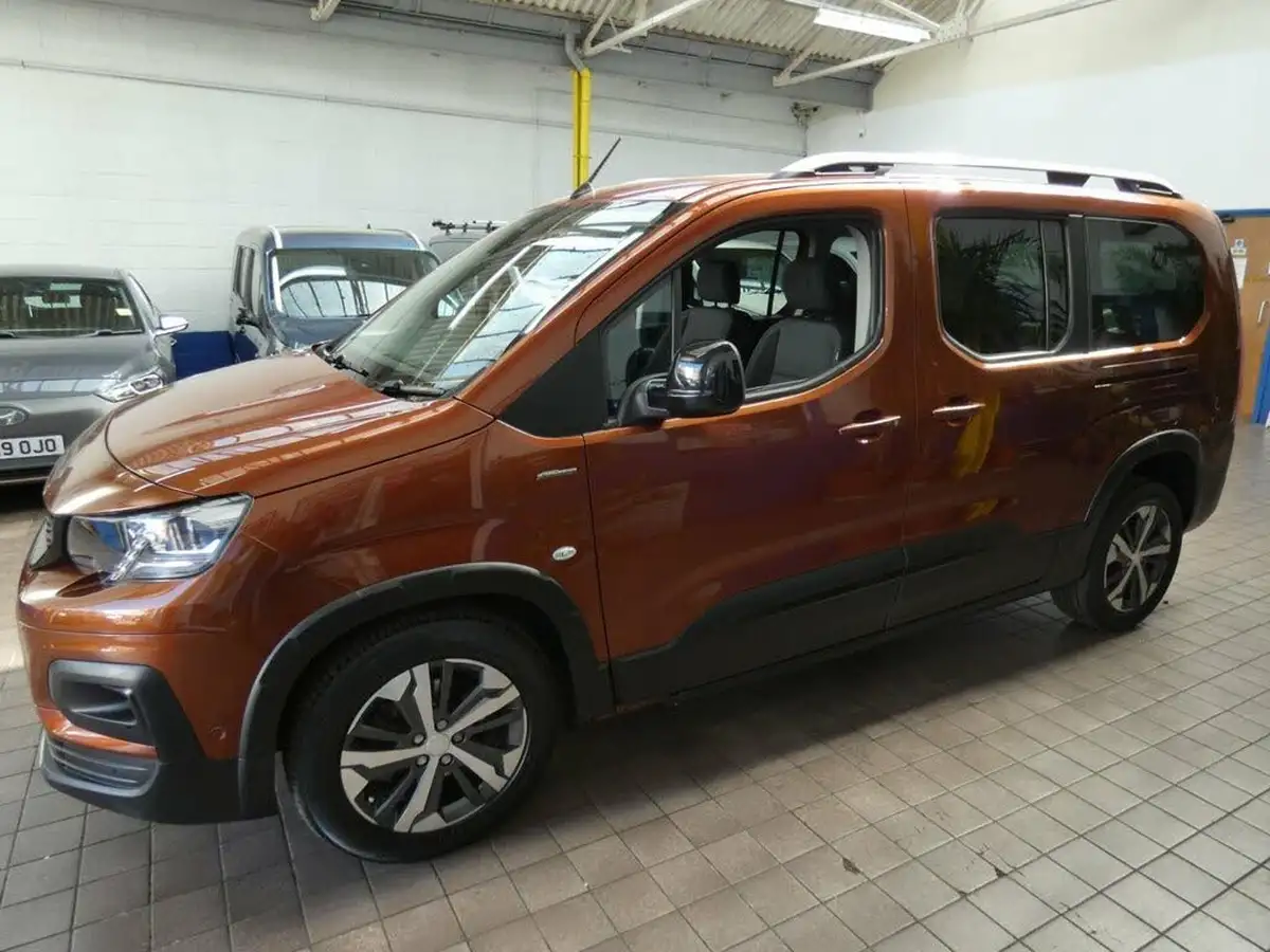 2020-peugeot-rifter-15-bluehdi-gt-line-130bhp-longss7-seats-eat8-big-15