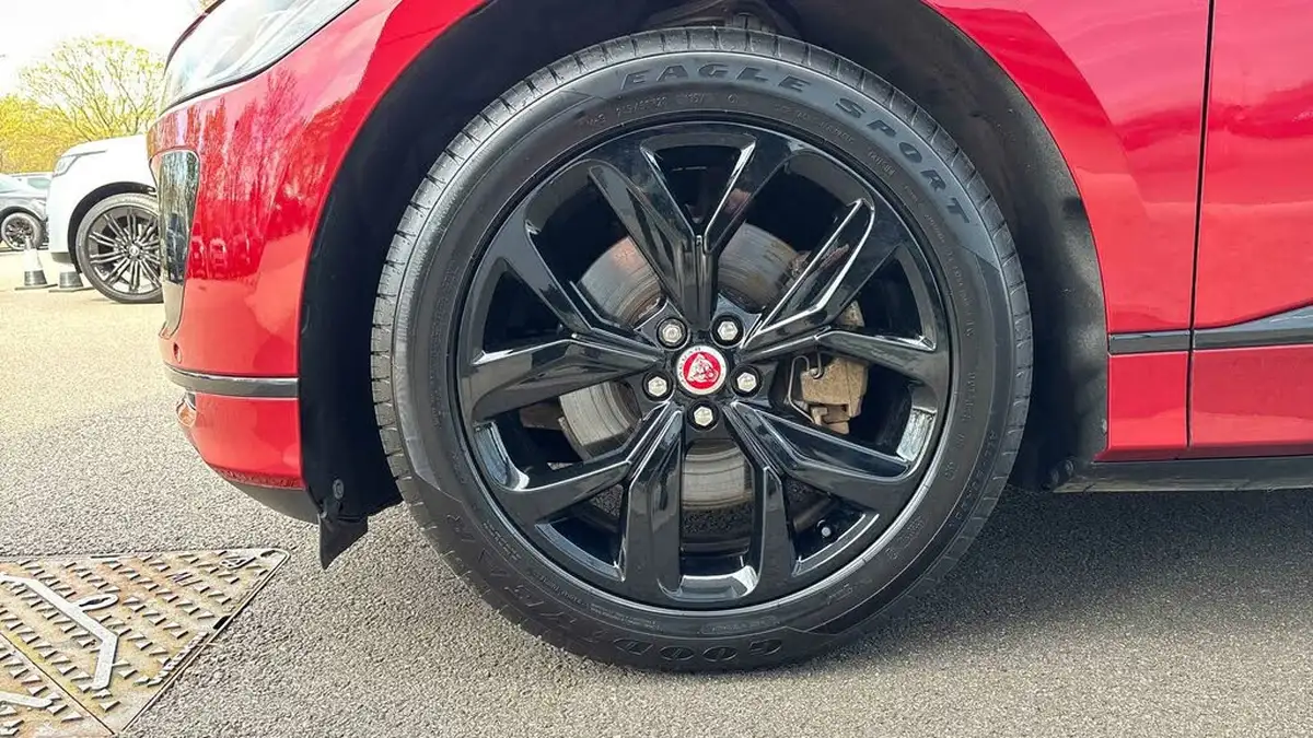 2023-jaguar-i-pace-ev400-hse-black-big-25