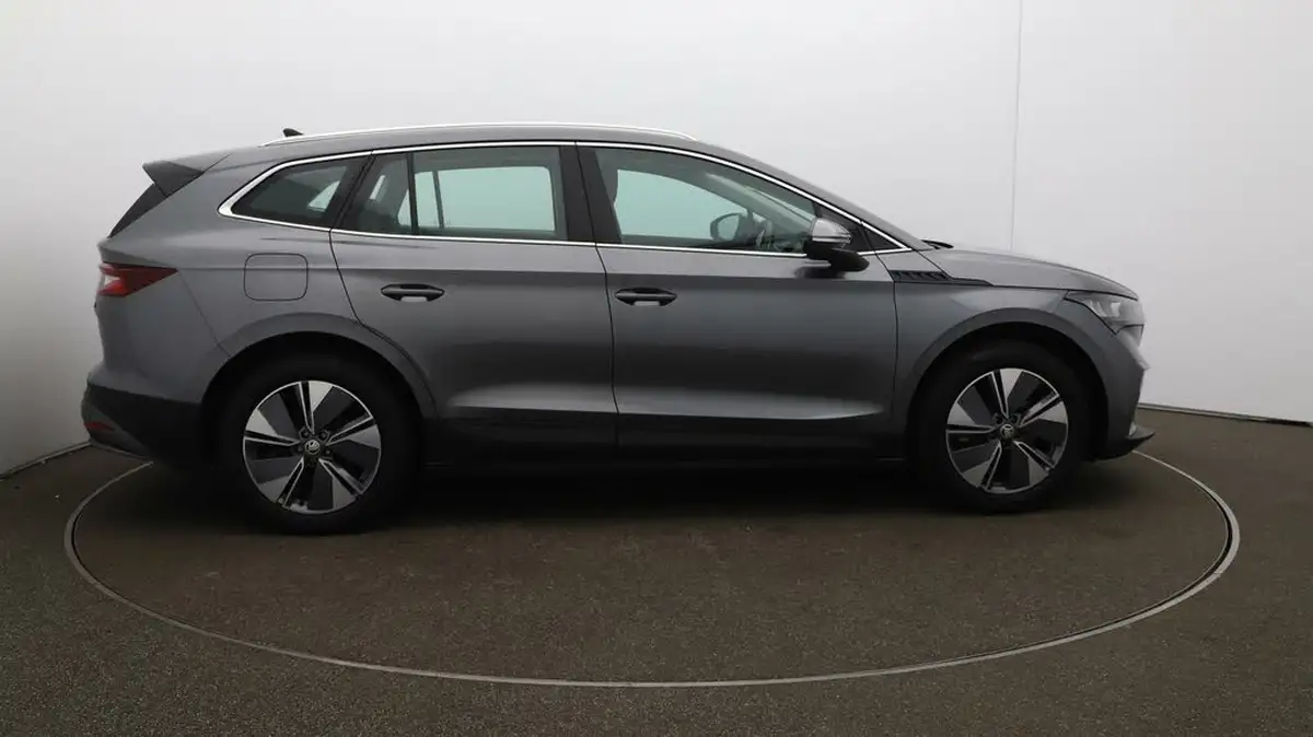 2022-skoda-enyaq-e-60-big-8