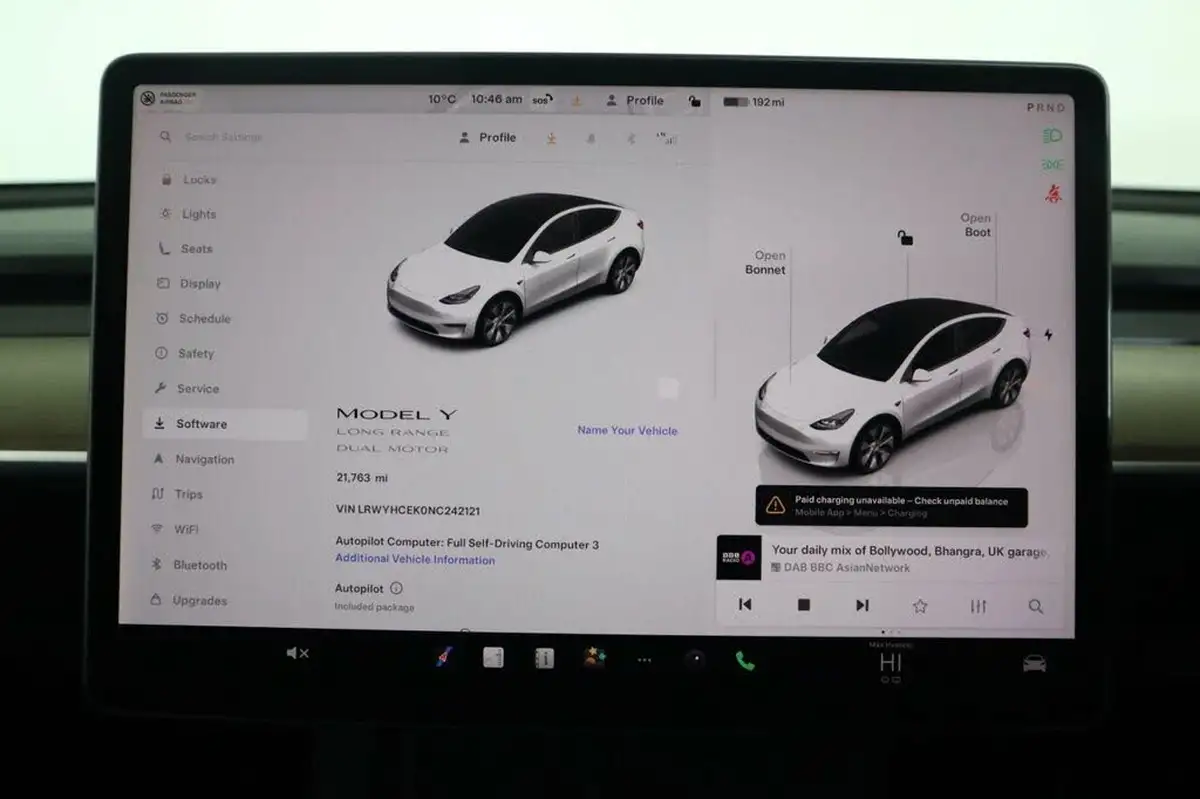 2022-tesla-model-y-e-long-range-big-36