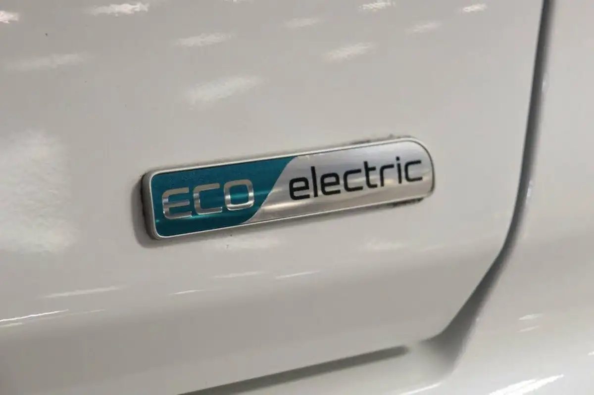 2021-kia-e-niro-ev-4-big-5