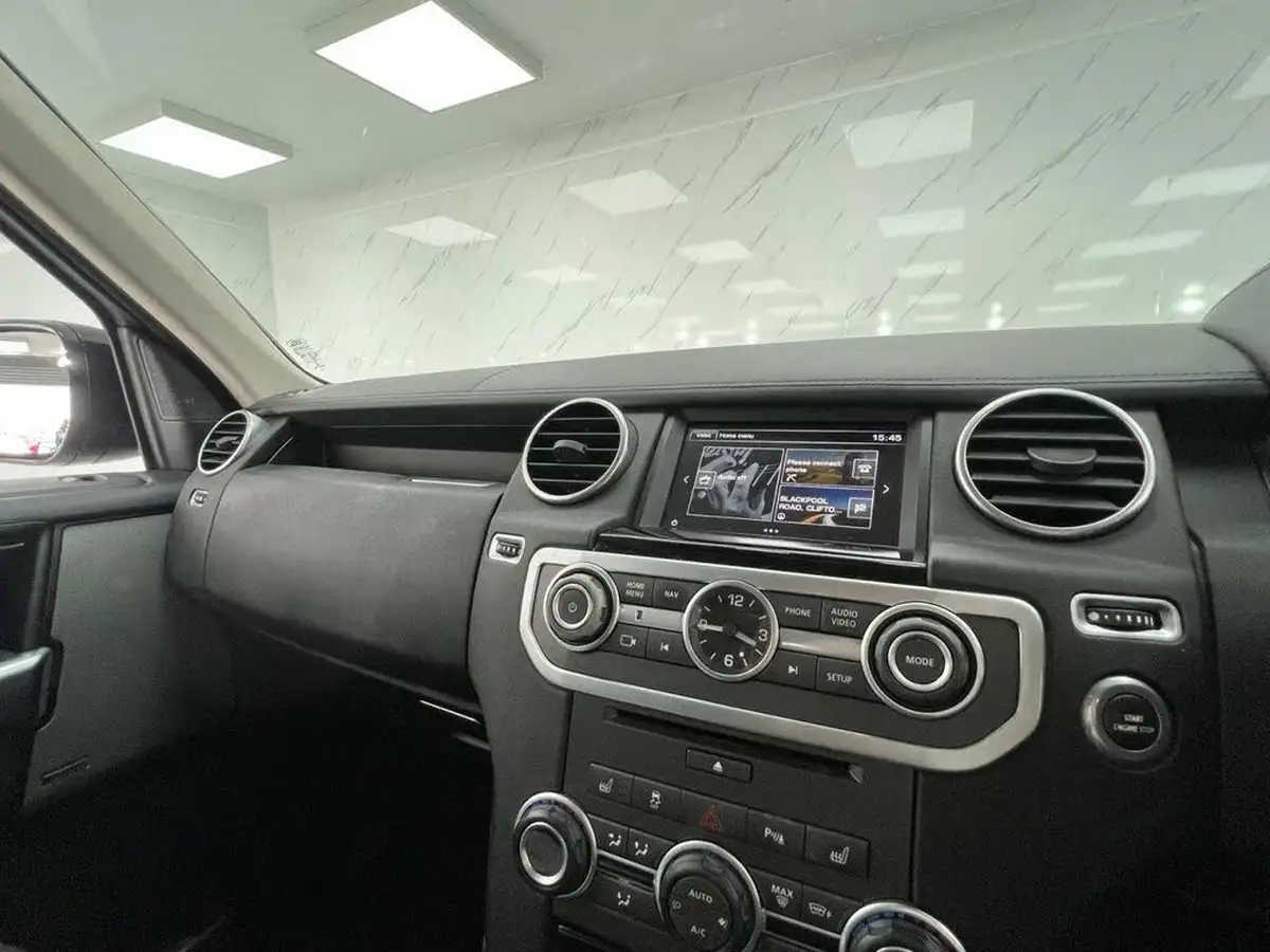 2016-land-rover-discovery-4-30-sd-v6-landmark-big-17
