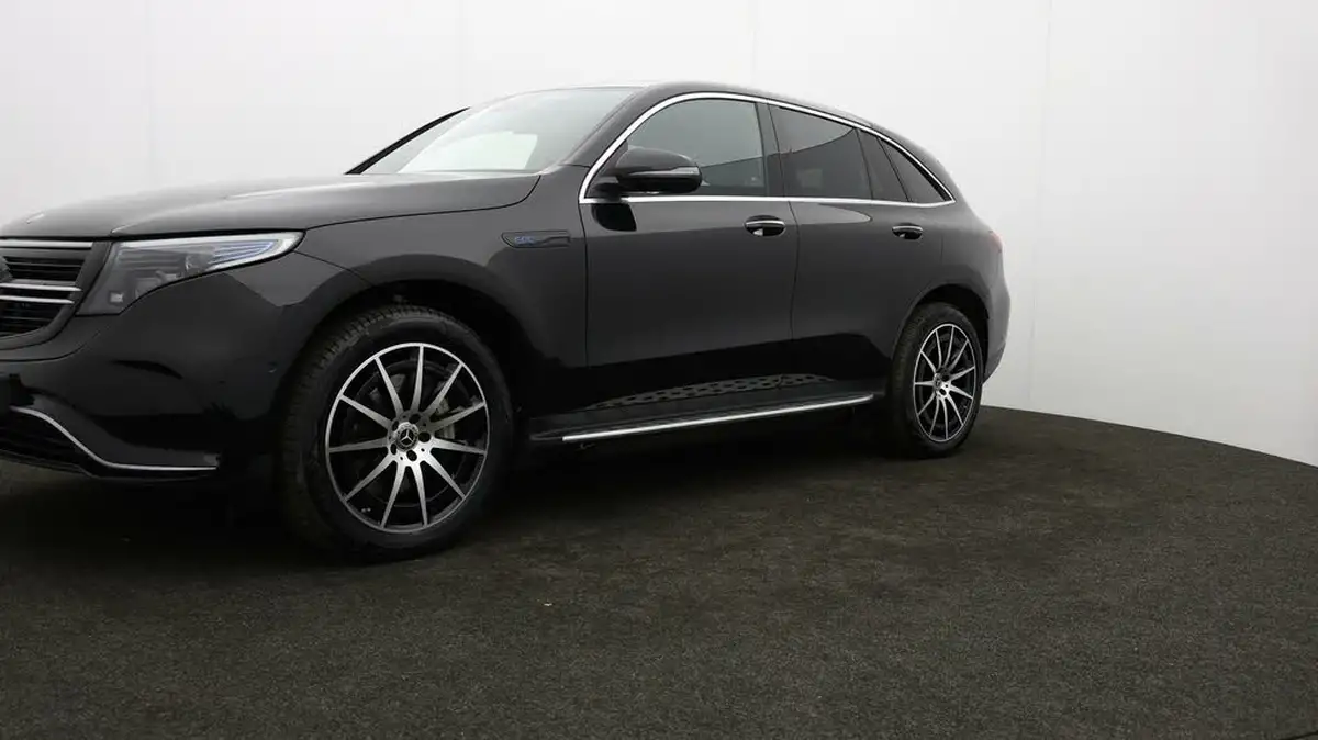 2022-mercedes-benz-eqc-e-eqc-400-amg-line-big-53