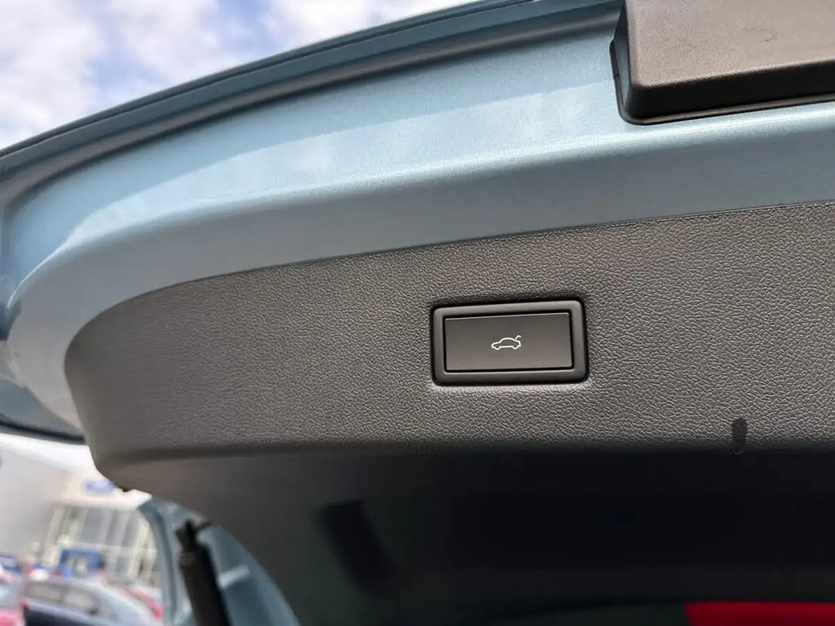 2024-ford-explorer-e-premium-286ps-77kwh-big-37