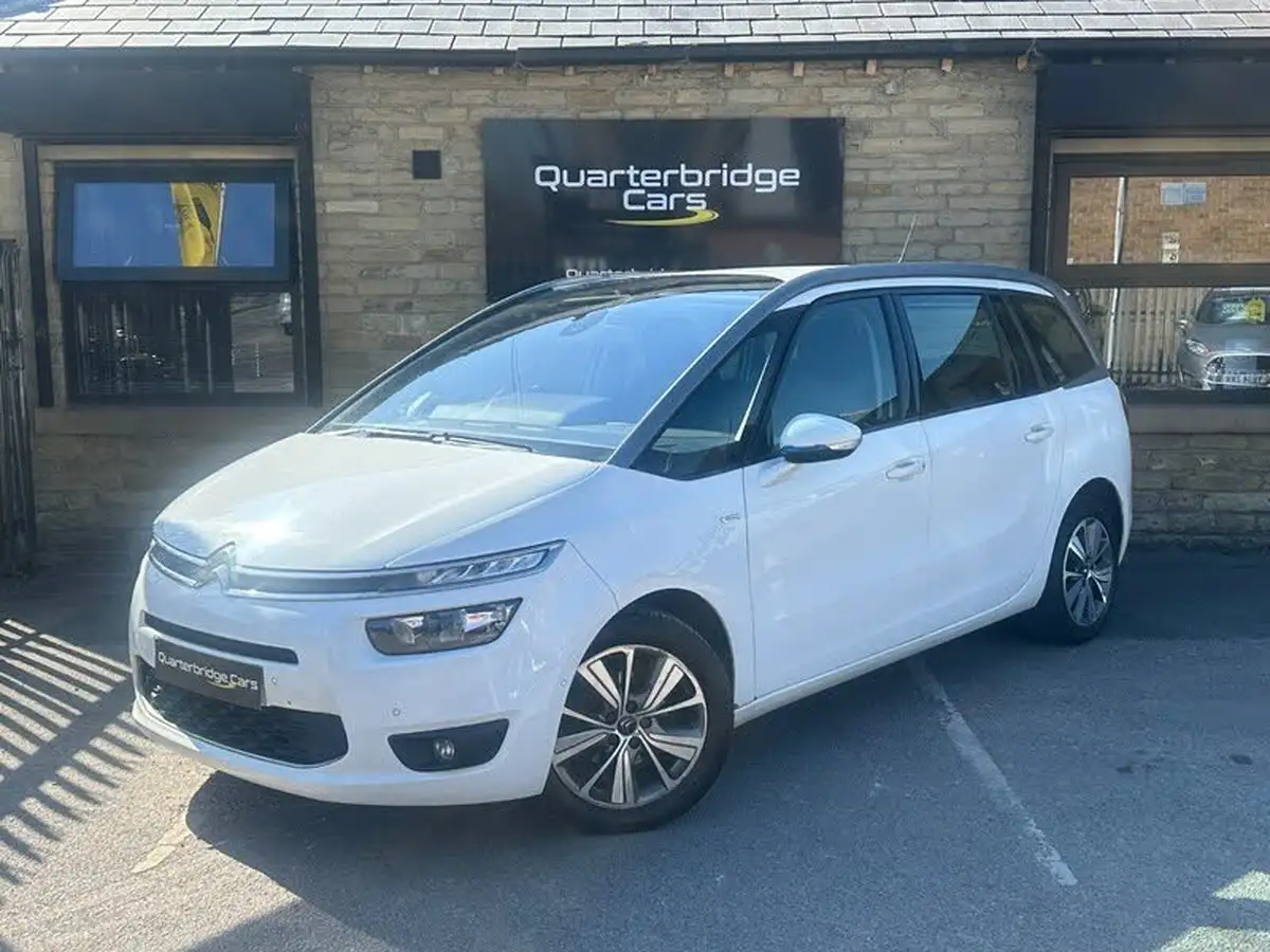 2015-citroen-grand-c4-picasso-16bluehdi-exclusive-big-2