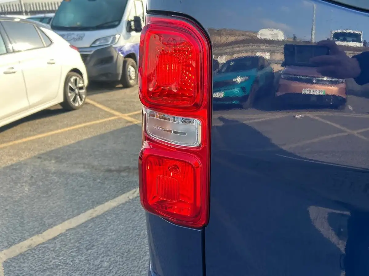 2019-citroen-spacetourer-20bluehdi-feel-m-150ps-big-29