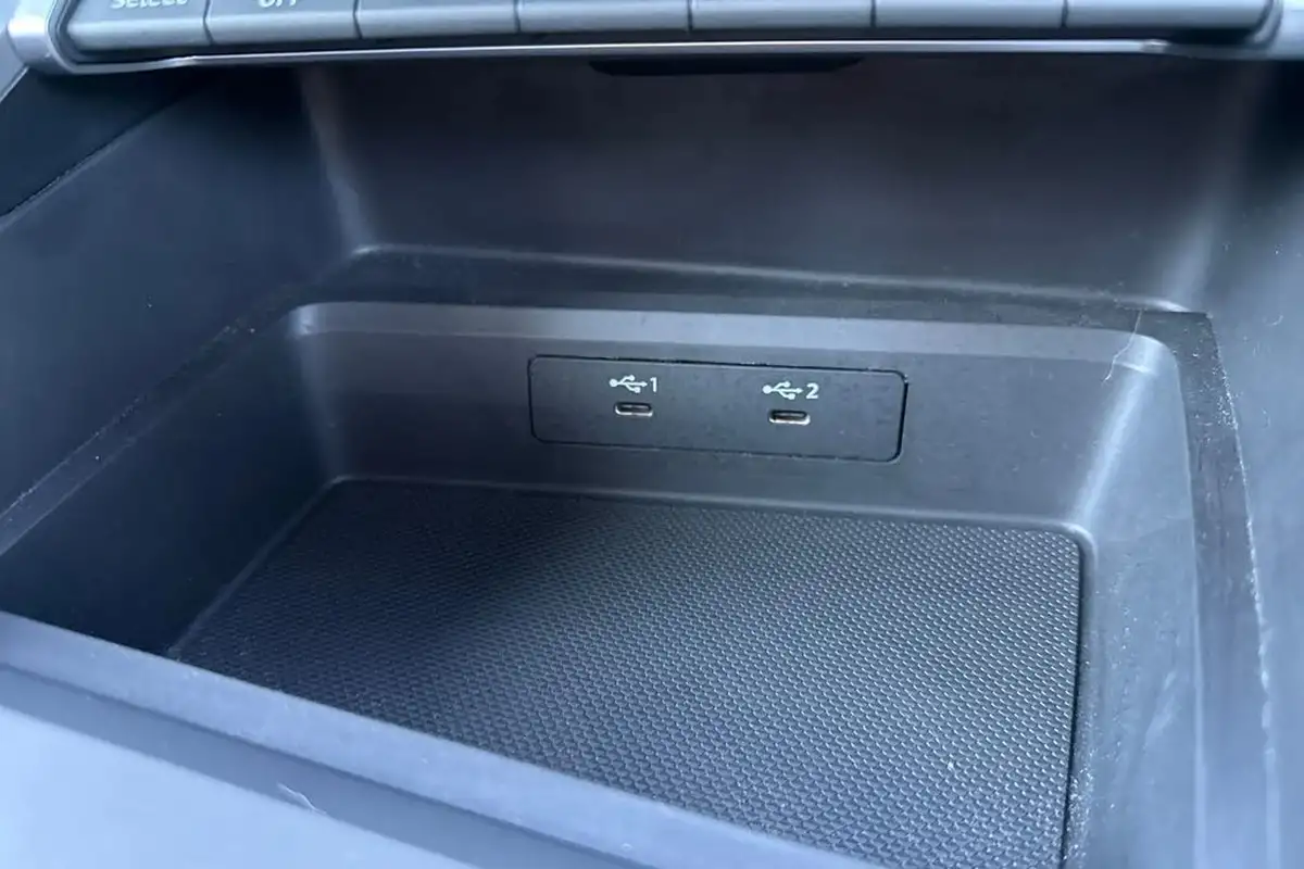 2023-audi-a3-10-30-tfsi-s-line-sportback-5d-big-42
