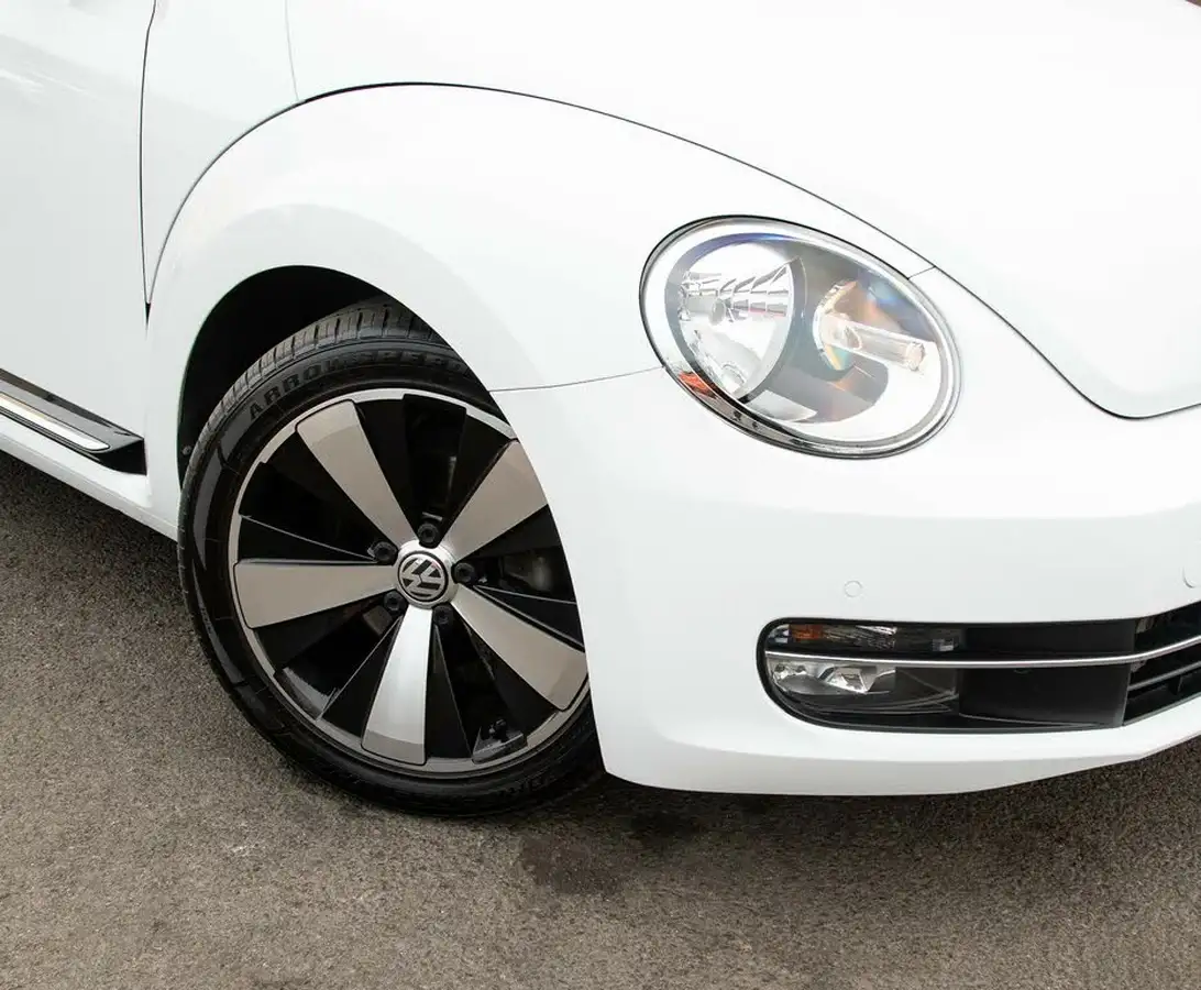 2015-volkswagen-beetle-20tdi-sport-150ps-bmtss-cabriolet-2d-dsg-big-1