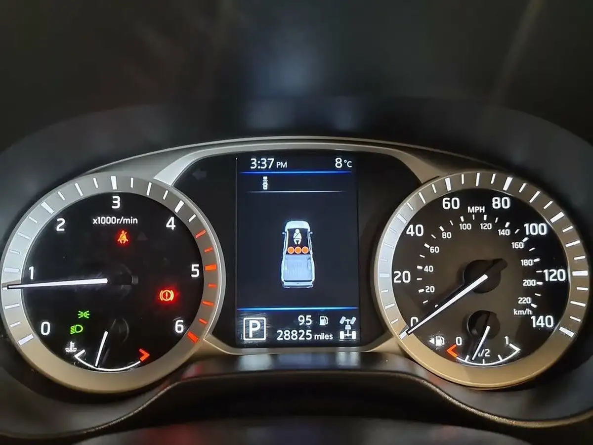 2019-nissan-navara-23dci-tt-tekna-8-navileather-auto-big-19