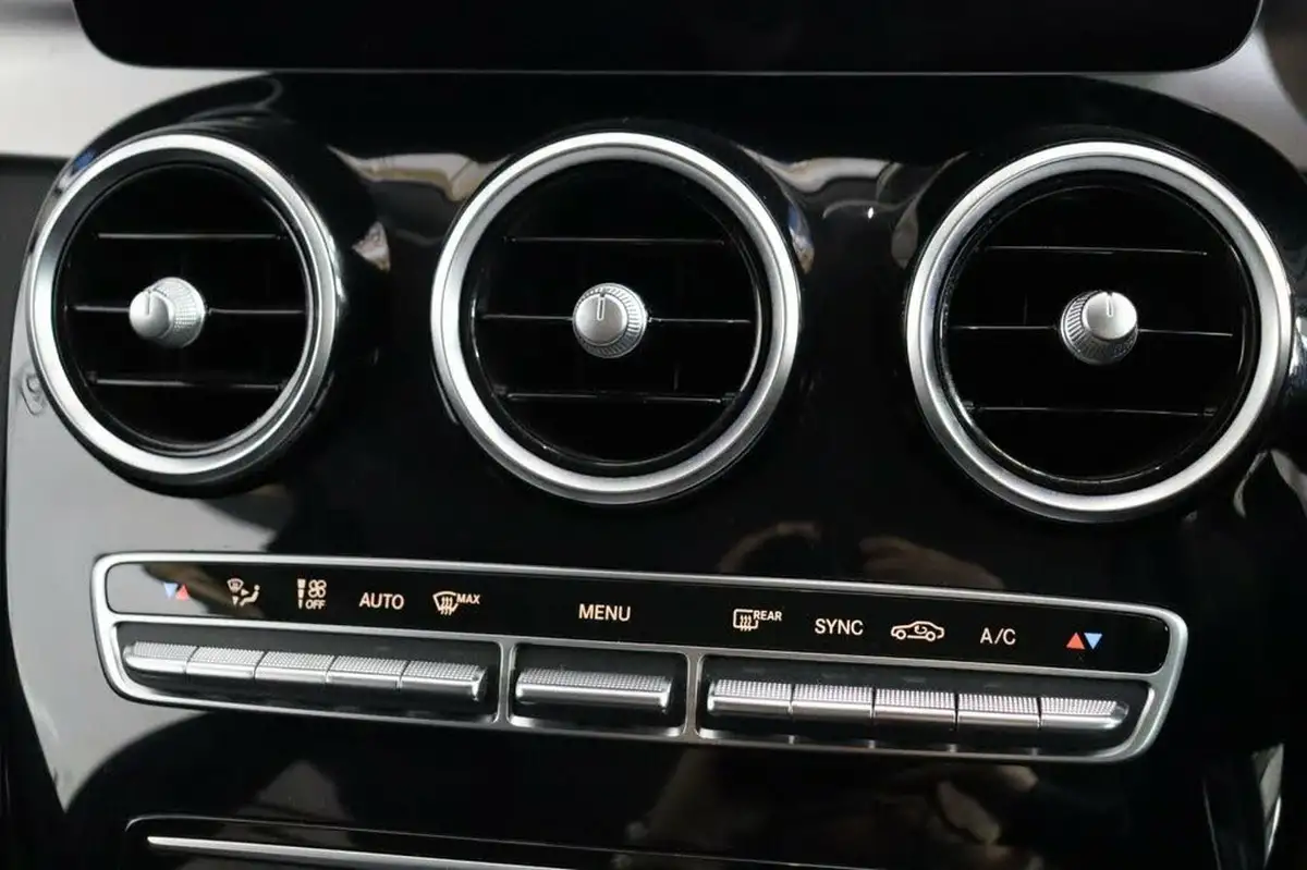 2020-mercedes-benz-glc-class-20d-glc220d-sport-big-32