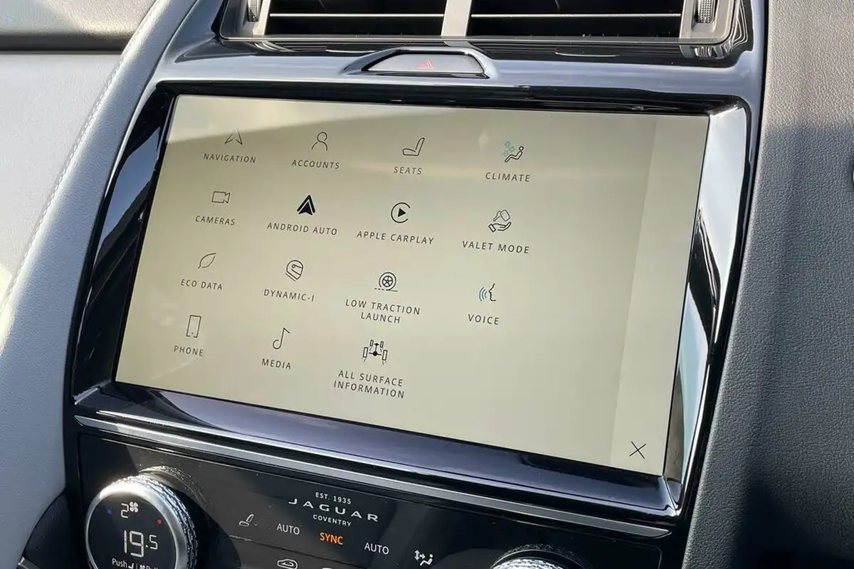 2022-jaguar-e-pace-20-d200-r-dynamic-se-big-48