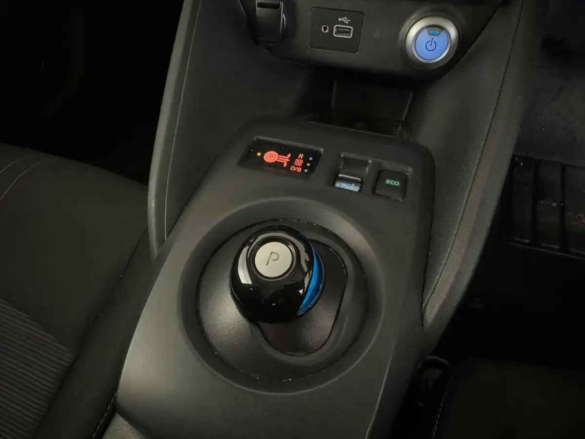 2021-nissan-leaf-e-acenta-big-29
