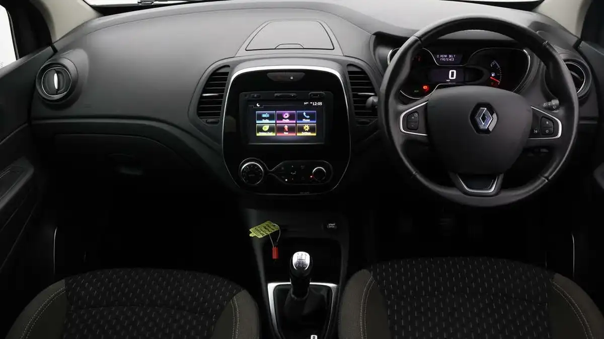 2017-renault-captur-09-tce-dynamique-s-nav-big-12