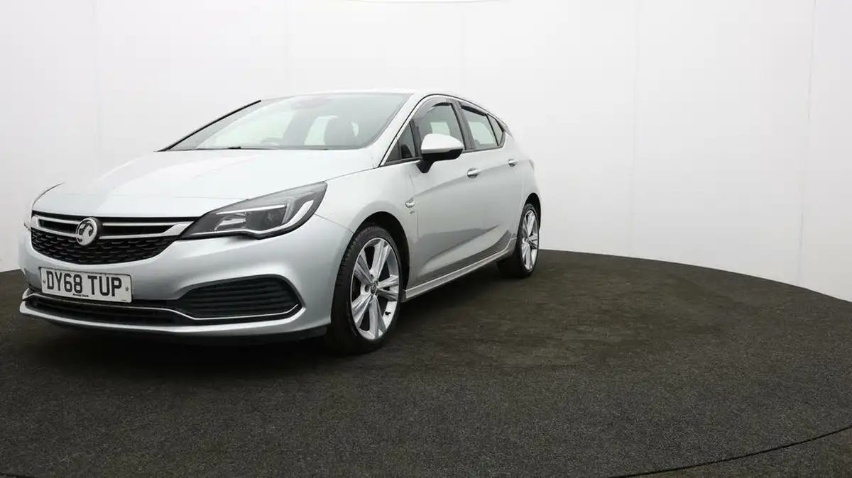 2018-vauxhall-astra-14i-16v-turbo-sri-vx-line-nav-big-51