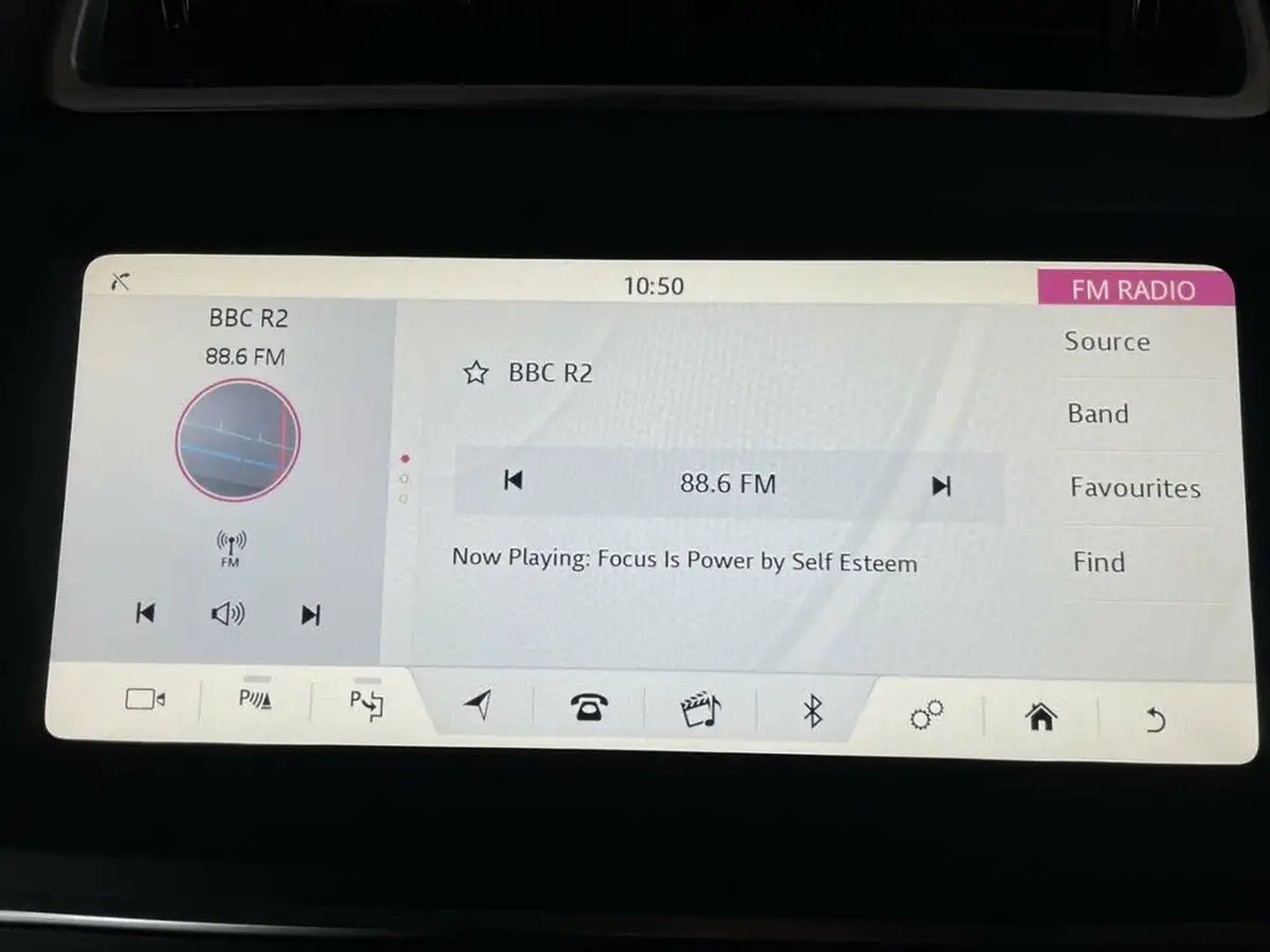 2018-jaguar-e-pace-20-i4-s-big-23