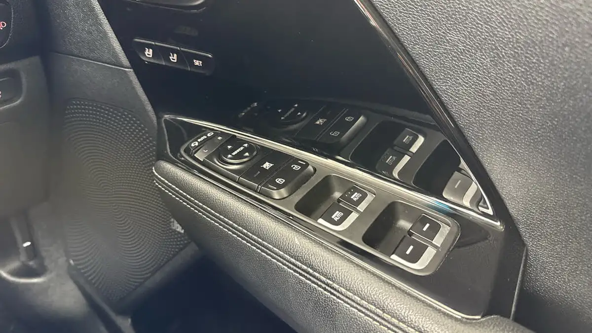 2022-kia-e-niro-ev-4-big-21
