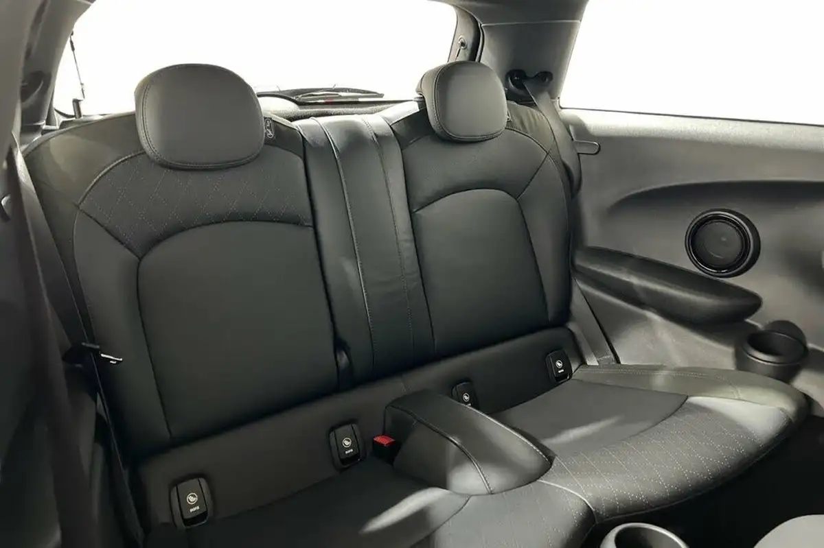 2019-mini-cooper-15-cooper-sport-ss-hatchback-3d-big-7