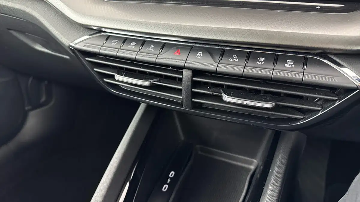 2022-skoda-octavia-14-tsi-se-technology-estate-big-19