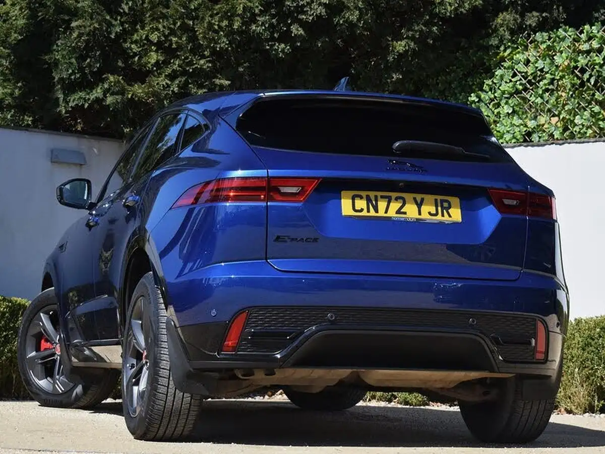 2022-jaguar-e-pace-20-d200-r-dynamic-black-big-5