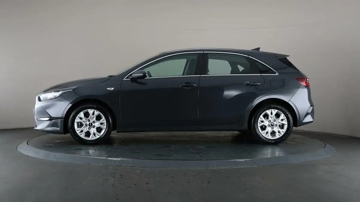2023-kia-ceed-15-t-gdi-2-158bhp-non-adap-hatchback-big-24