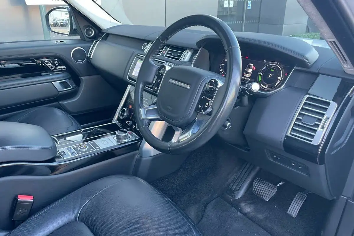 2019-land-rover-range-rover-20-p400e-autobiography-big-22