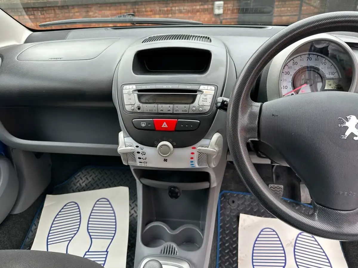 2011-peugeot-107-10-urban-5d-2-tronic-big-12