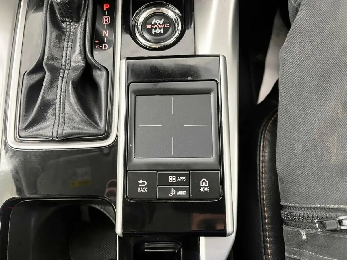 2018-mitsubishi-eclipse-cross-15-4-auto-big-19