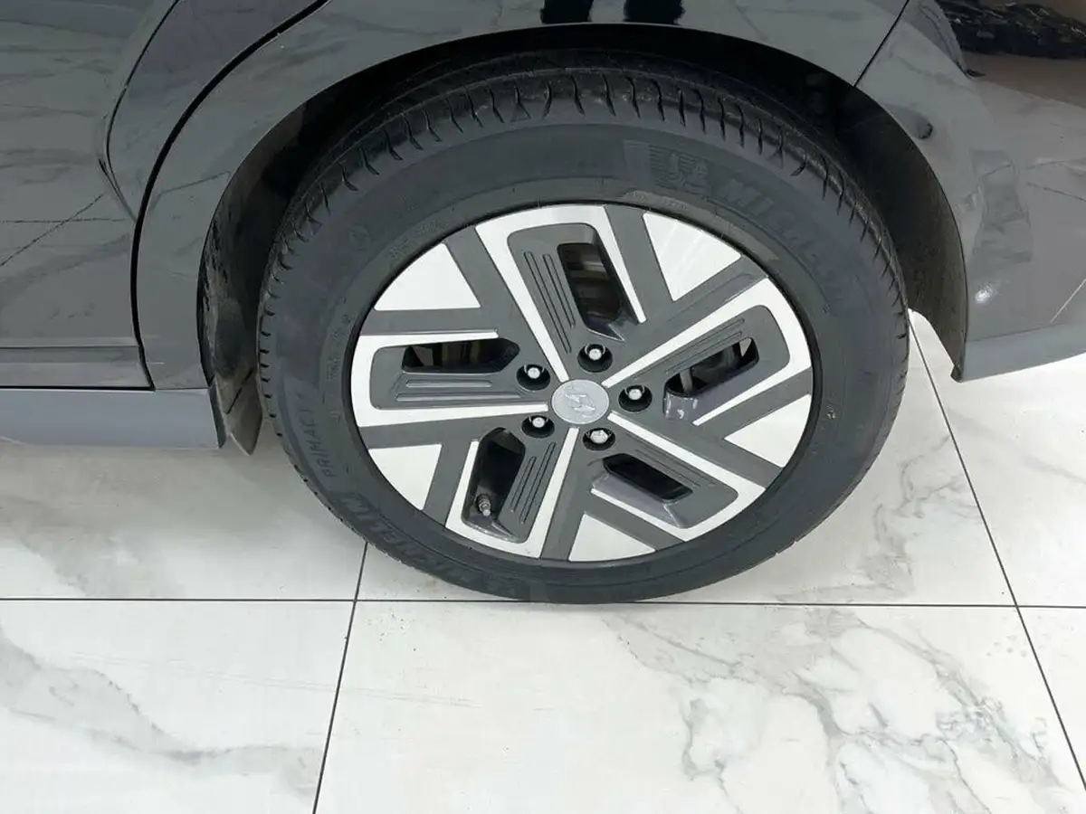 2022-hyundai-kona-e-premium-136ps-39kwh-big-12