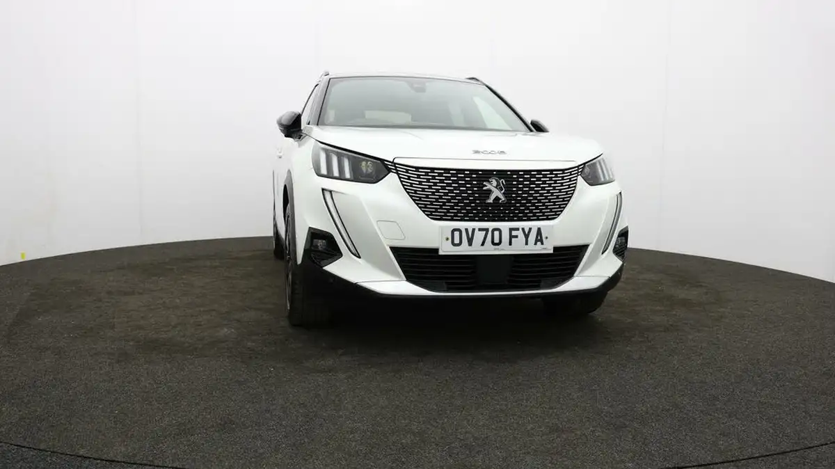 2021-peugeot-2008-suv-e-gt-big-43