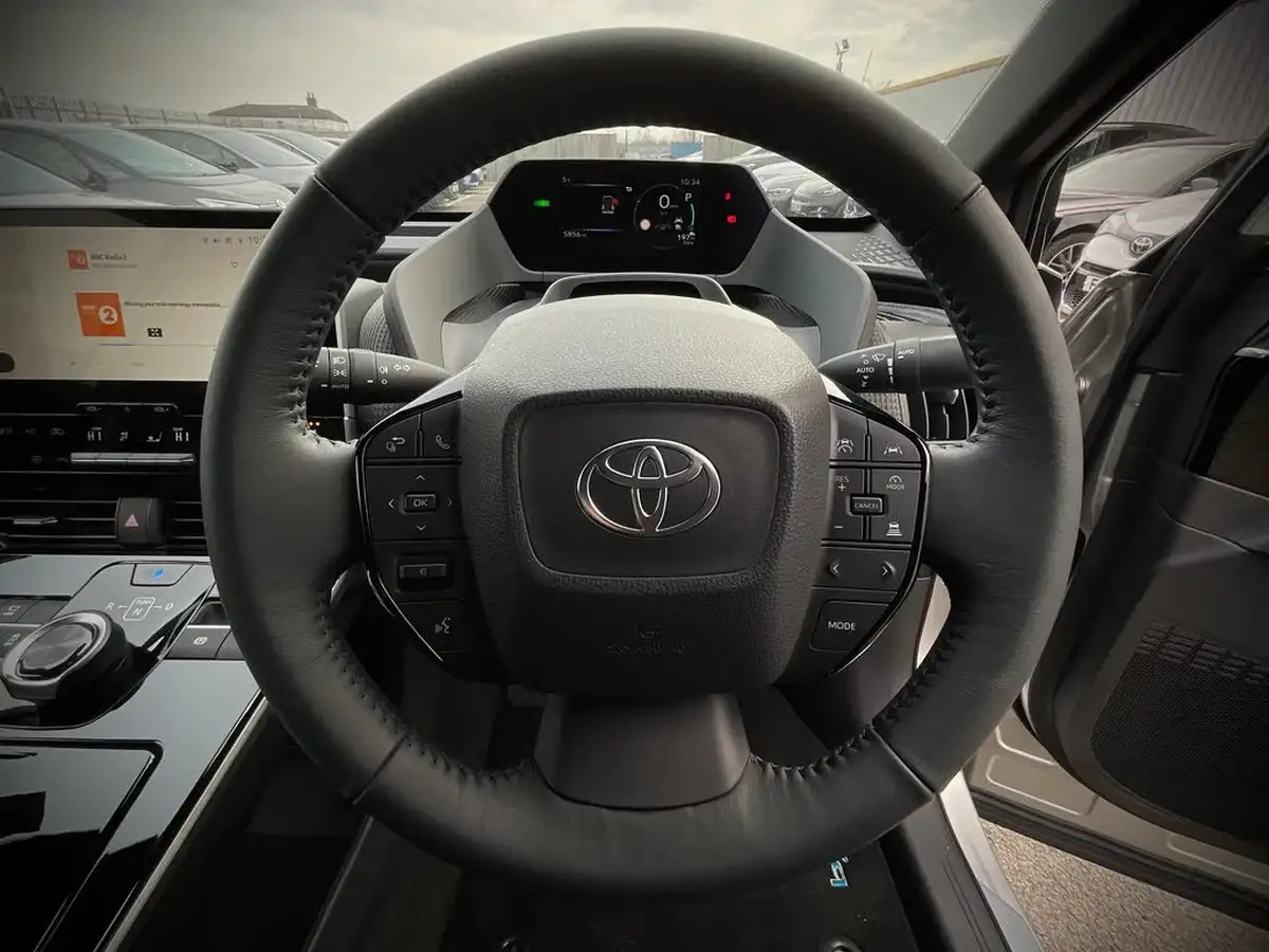 2024-toyota-bz4x-e-motion-201bhp-11kw-obc-big-23
