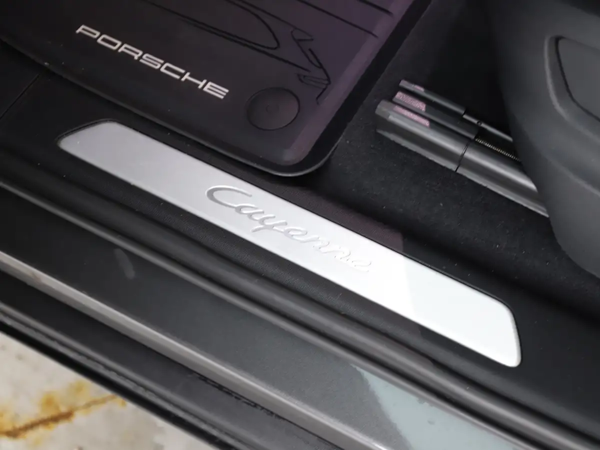 2020-porsche-cayenne-30-v6-coupe-big-36