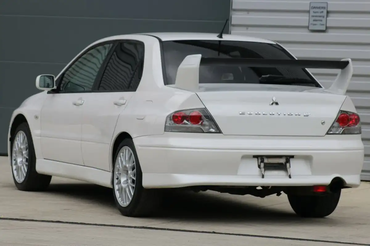 2002-mitsubishi-lancer-big-18