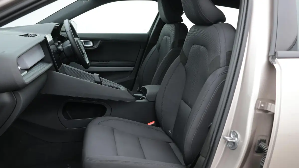 2022-polestar-polestar-2-e-ps2-165kw-standard-single-hatchback-big-14
