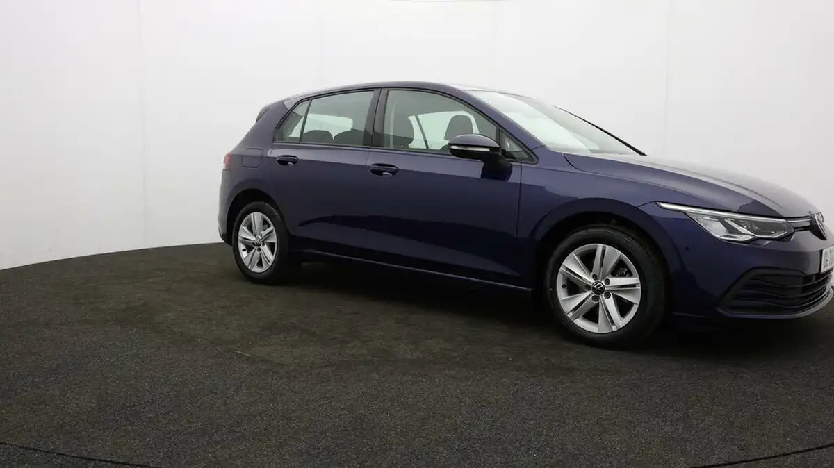 2022-volkswagen-golf-15-tsi-life-150ps-hatchback-big-37