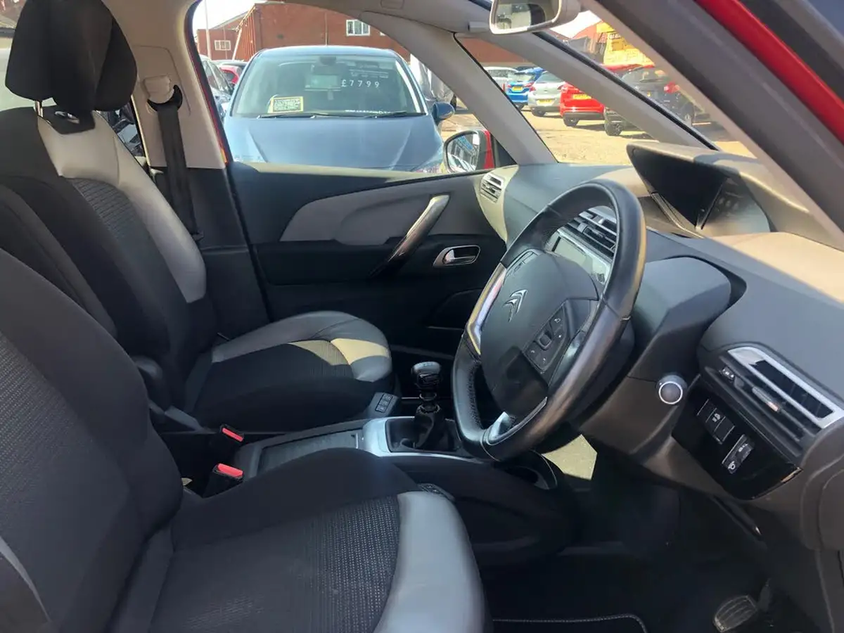 2019-citroen-grand-c4-spacetourer-15bluehdi-flair-big-32
