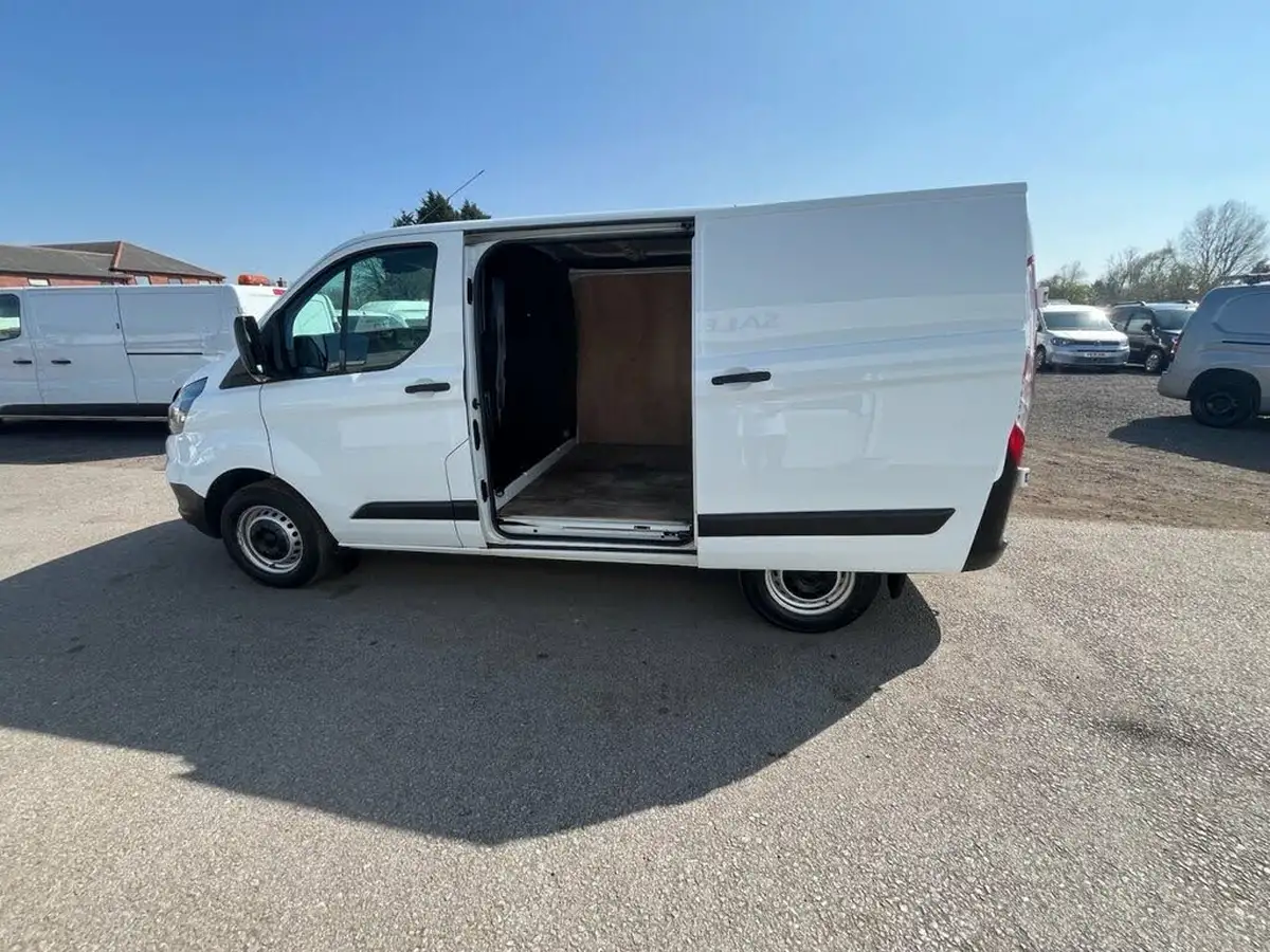 2021-ford-transit-custom-20tdci-300-l1h1-leader-130pseu6dt-panel-van-big-9
