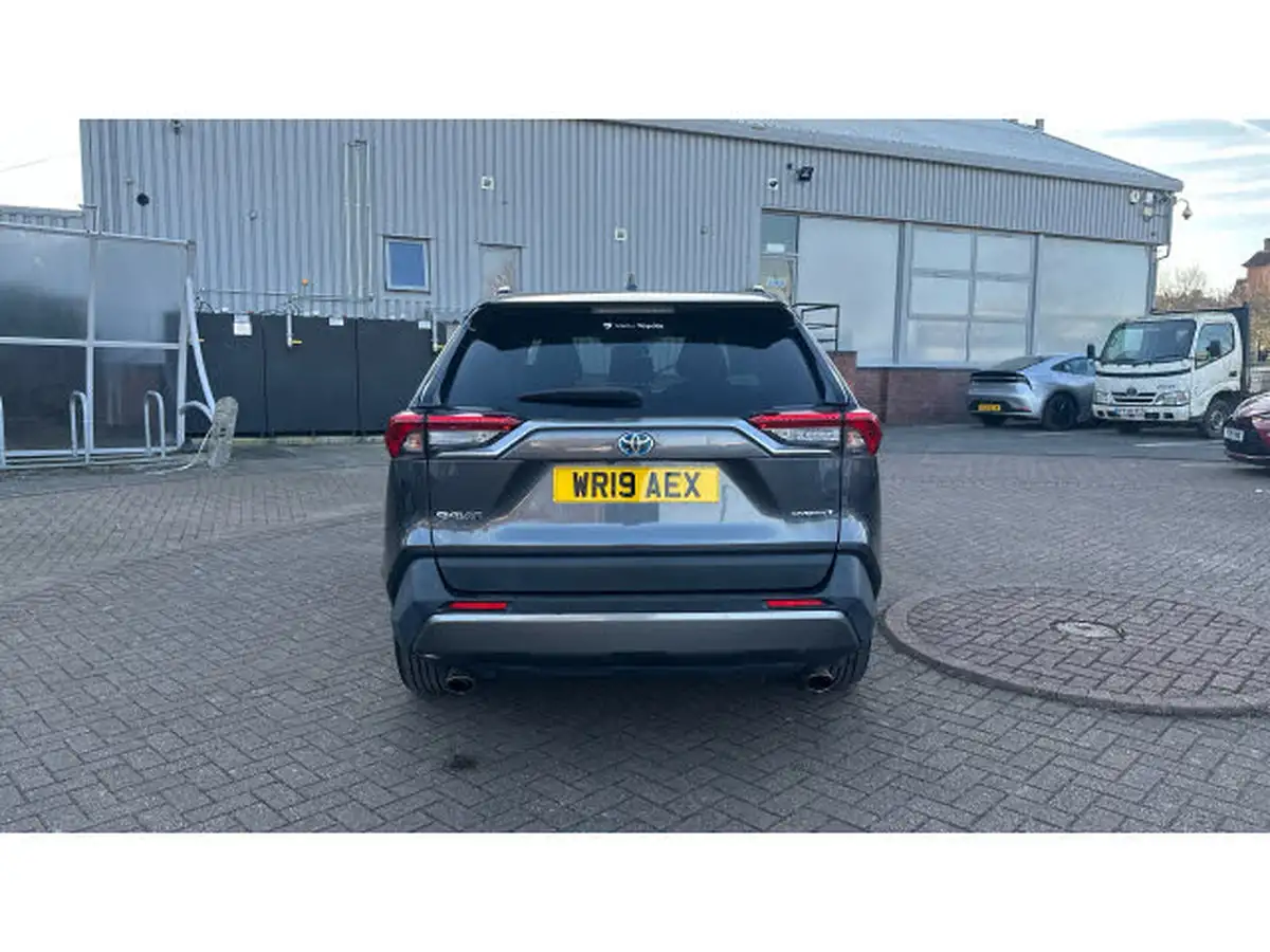 2019-toyota-rav4-25-vvt-i-design-219bhp-big-18